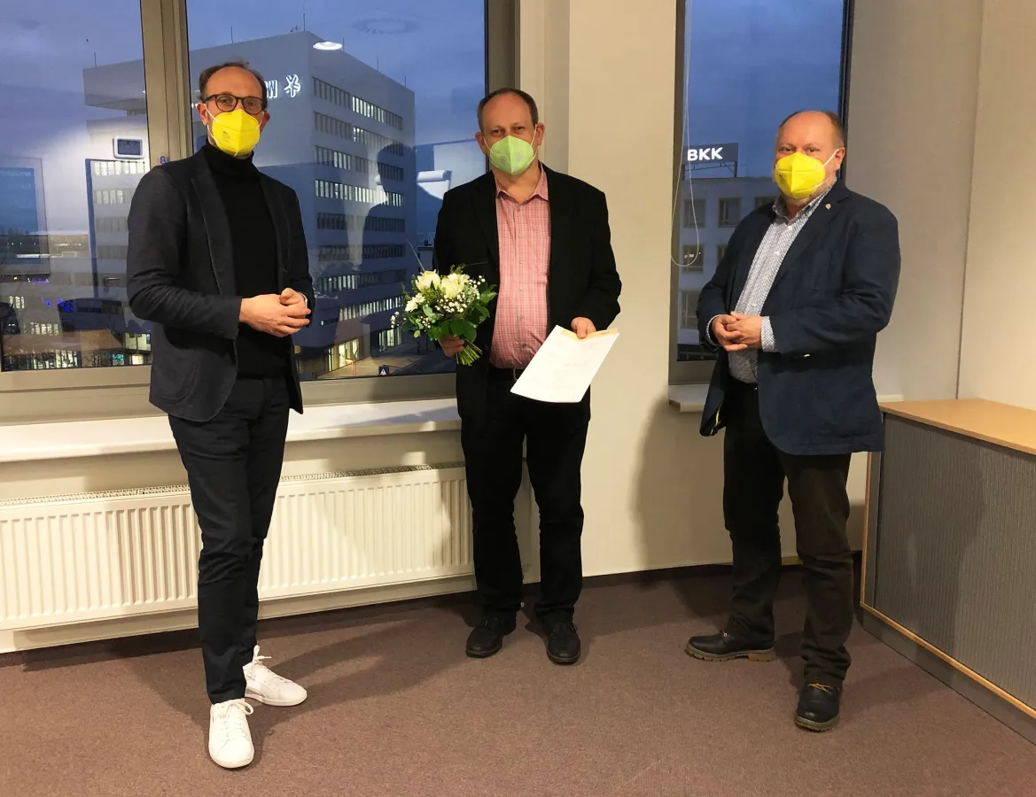 v. l. WMG-Geschäftsführer Jens Hofschröer, Otto Saucke und André-Georg Schlichting (© WMG Wolfsburg)