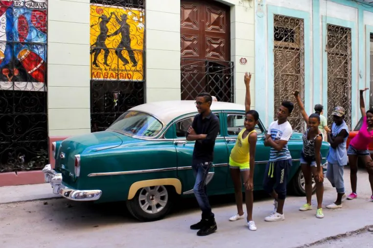 Salsa á la cubano. Salsa tanzen können wie die Kubaner! Bild: Salsa á la cubano. Salsa tanzen können wie die Kubaner!