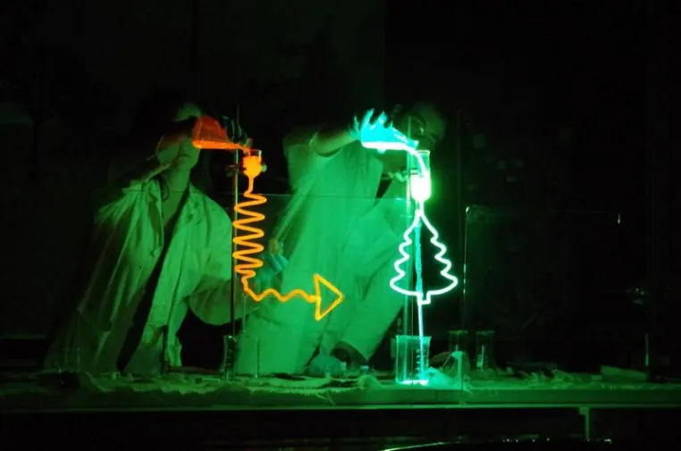 Bild: Naturwissenschaftler der Universität Leipzig laden zu Weihnachtsvorlesungen ein