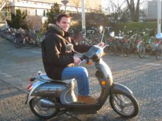 Bild: Lautlos durch Berlin vermietet Elektroroller