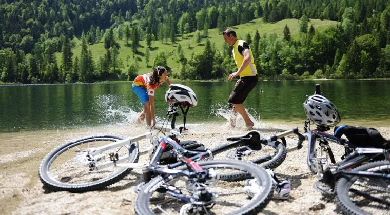 Rad- und Wandertouren in Oberbayern mit Plansch-Garantie Bild: Rad- und Wandertouren in Oberbayern mit Plansch-Garantie