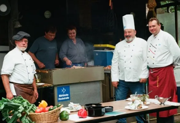Bild: Fisch auf jeden Grill - Fisch-KochClub der Märkischen Fischstrasse