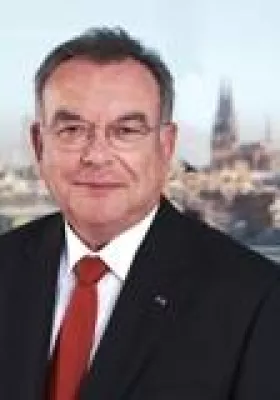 Bild: Vorsitzender der CDU Fraktion Köln - Winfried Granitzka als Schirmherr beim GASTRO-AWARD® 2010 / 2011