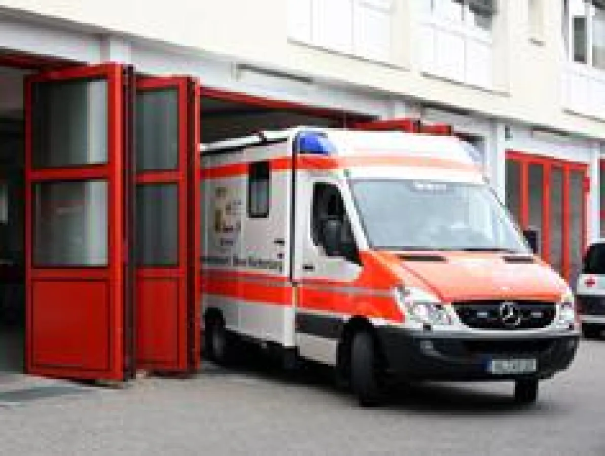 Das Glanzstück in der Wagenhalle des DRK Ulm: Der neue Intensivtransportwagen (ITW)