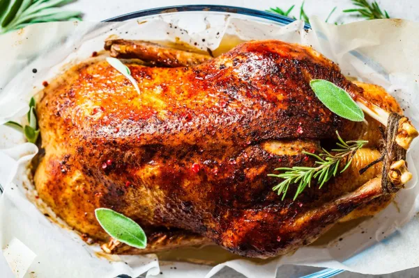 Ihr Knuspriger Weihnachtsbraten zum Abholen, ob Enten- oder Gänsebraten inkl. Beilagen fertig zubereitet Bild: Ihr Knuspriger Weihnachtsbraten zum Abholen, ob Enten- oder Gänsebraten inkl. Beilagen fertig zubereitet