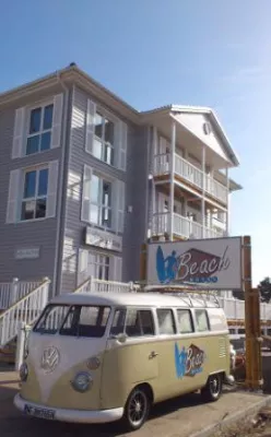 Bild: Anbaden in St. Peter-Ording: Zum Saisonstart erst mal ab ins kalte Wasser