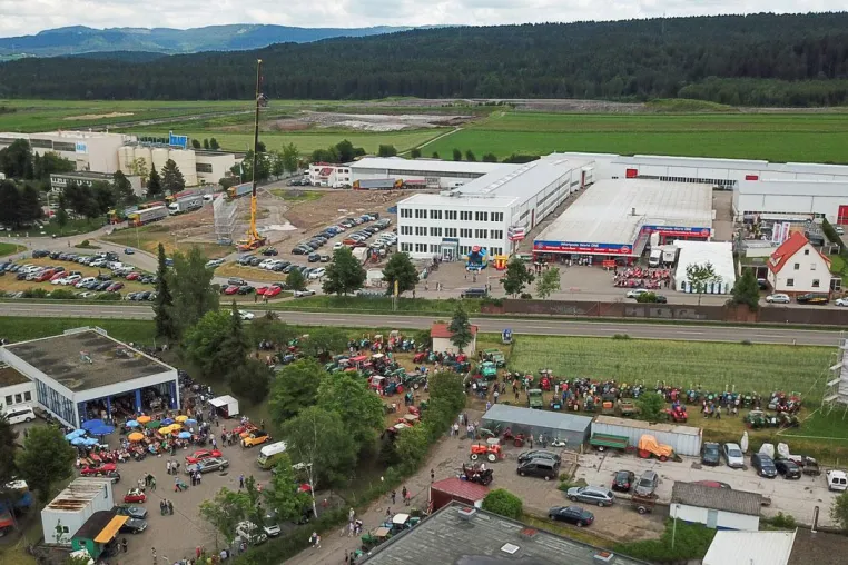 Bild: Besucherrekord beim Sommerfest von Whirlpools World