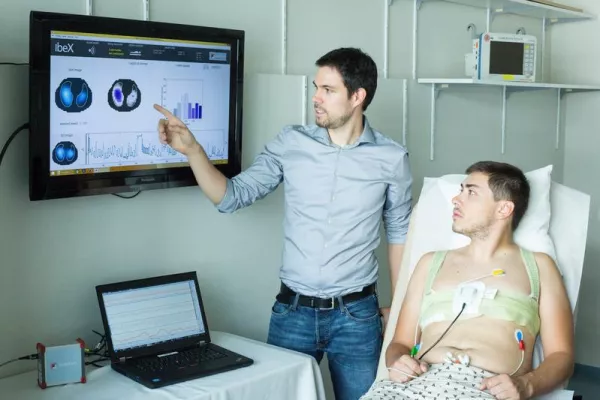 Der Blick in die Lunge mit elektrischem Strom Bild: Der Blick in die Lunge mit elektrischem Strom