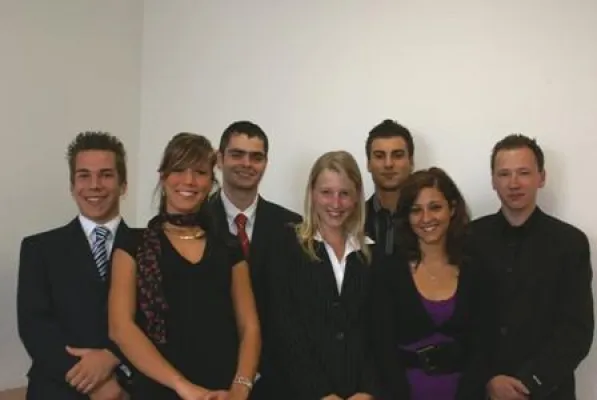 Ausbildungsquote erneut über 10 Prozent Bild: Ausbildungsquote erneut über 10 Prozent