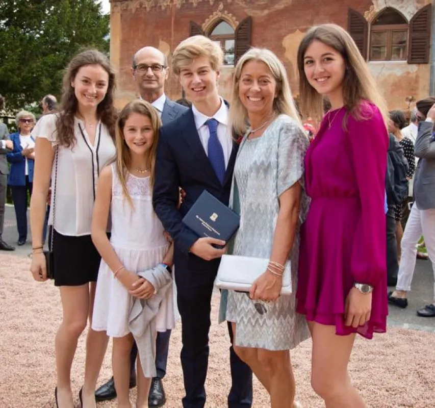 Glückliche Familie im Tessin, © TASIS - The American School in Switzerland