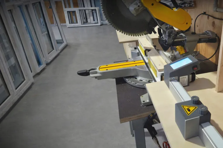 Bild: Lettischer Hersteller Bringt Automatisierte Längenpositionierung in Kleinere Werkstätten