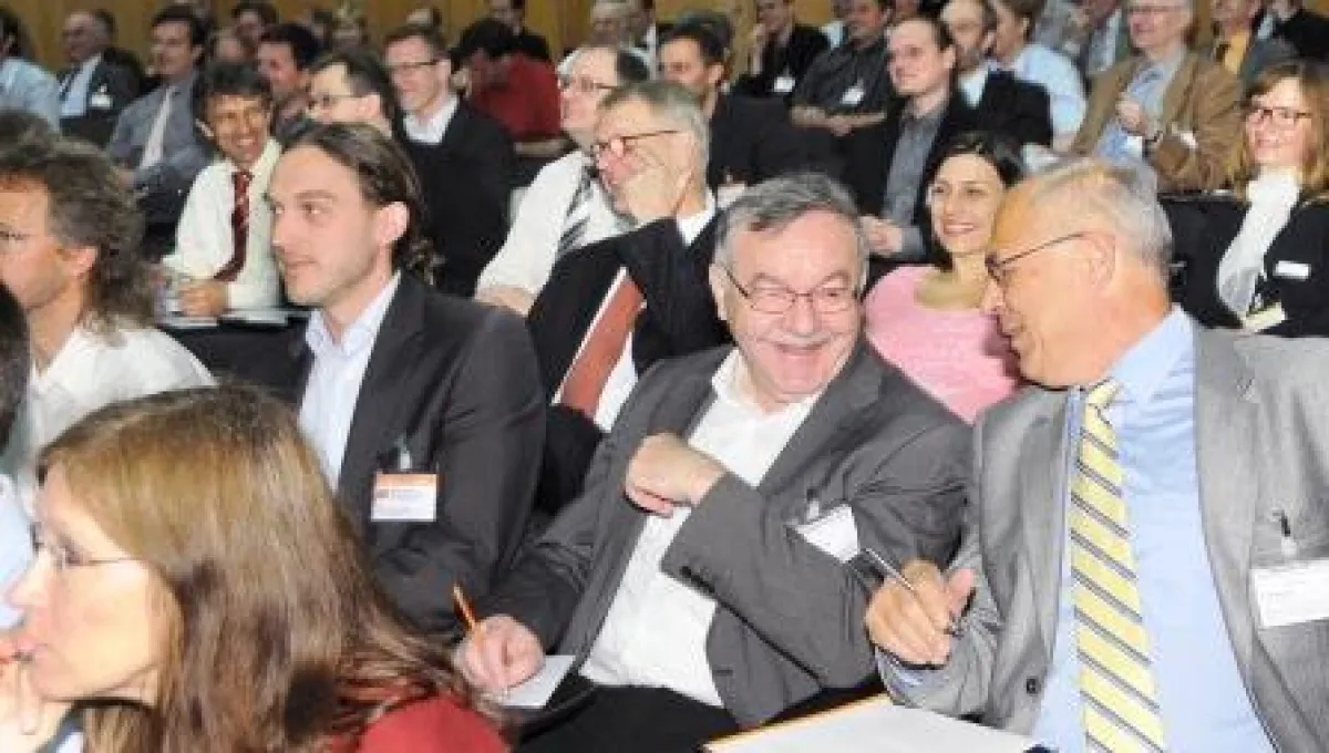 Anwender und Wissenschaft: Gut vernetzt auf den AMA Kongressen 2013