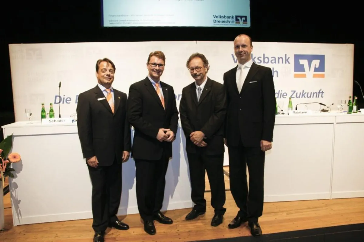 v.l.n.r.: Dirk Hill, Stephan M. Schader, Prof. Dr. Schmidt, Olaf Reimann