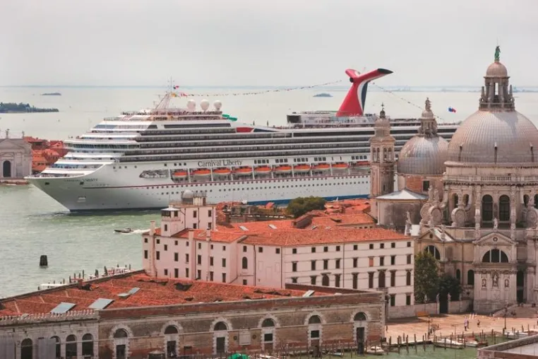 Bild: Carnival Cruise Lines: Weitere 500 Mio. US-Dollar gehen in umfangreiches Modernisierungsprogramm