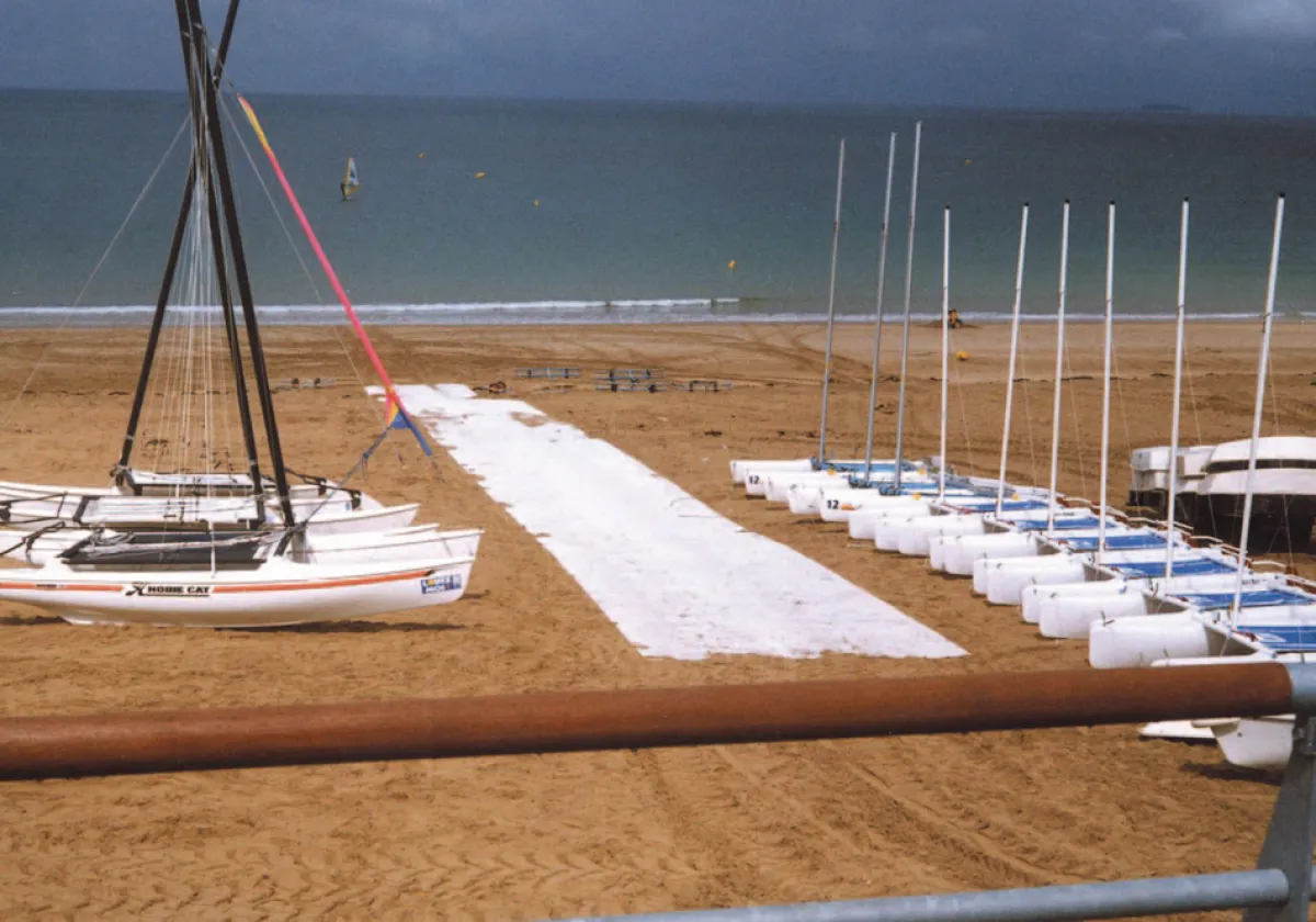 Schiffe sicher und komfortabel wassern: Mobi-Mat Boat Ramp von Deschamps