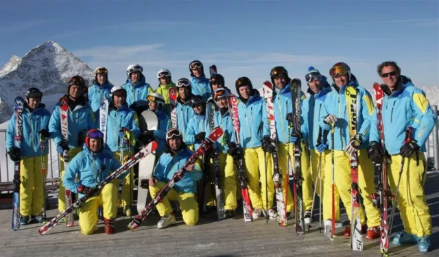 NIEDERSÄCHSISCHES SKILEHRTEAM VERTRAUT AUF ZIENER BEKLEIDUNG Bild: NIEDERSÄCHSISCHES SKILEHRTEAM VERTRAUT AUF ZIENER BEKLEIDUNG