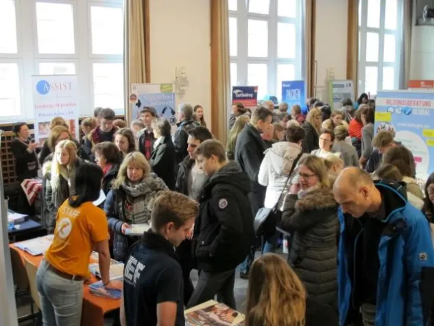 Bild: Von Schleswig-Holstein in die weite Welt - Auslandsprogramme für Jugendliche auf der JuBi Lübeck