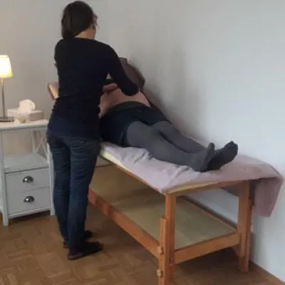 Bild: Praxisdienst unterstützt Geburtshaus München mit Therapieliegen