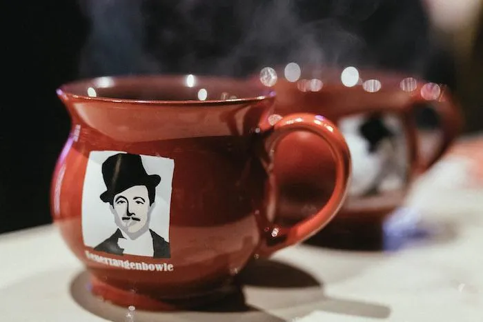 Bild: Feuerzangenbowle im Nikolaiviertel: Bastian Greiner-Bäuerle & Heinrich Zille eröffnen das 5. Winter-Film-Fest