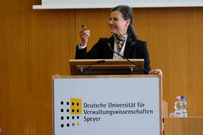 Bild: Für Governance trägt die Politik die Verantwortung, die sie nicht delegieren kann