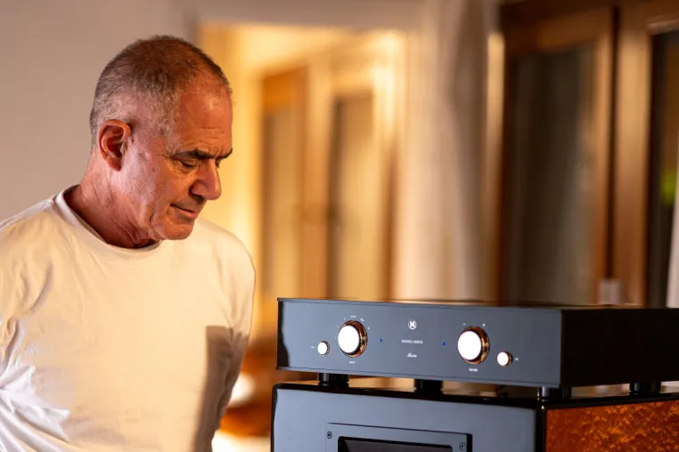 Mark Levinson präsentiert im Auditorium: Maria von Daniel Hertz Bild: Mark Levinson präsentiert im Auditorium: Maria von Daniel Hertz