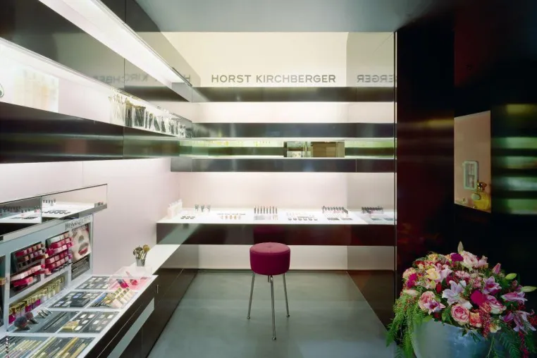 iLifeSPA exklusiv bei HORST KIRCHBERGER Makeup Studio, München Bild: iLifeSPA exklusiv bei HORST KIRCHBERGER Makeup Studio, München