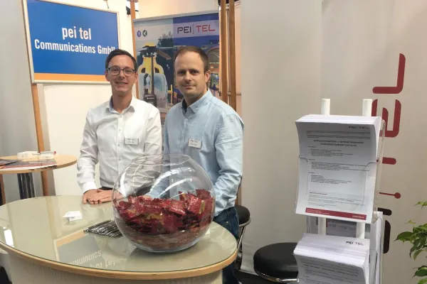 pei tel setzt bei Mitarbeitersuche verstärkt auf Karrieremessen Bild: pei tel setzt bei Mitarbeitersuche verstärkt auf Karrieremessen