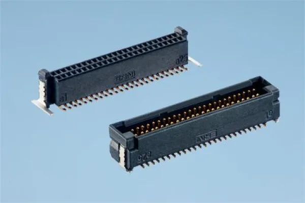 Bild: ERNI Electronics stellt neue zweireihige SMT-Familie im 0,8-mm Raster vor