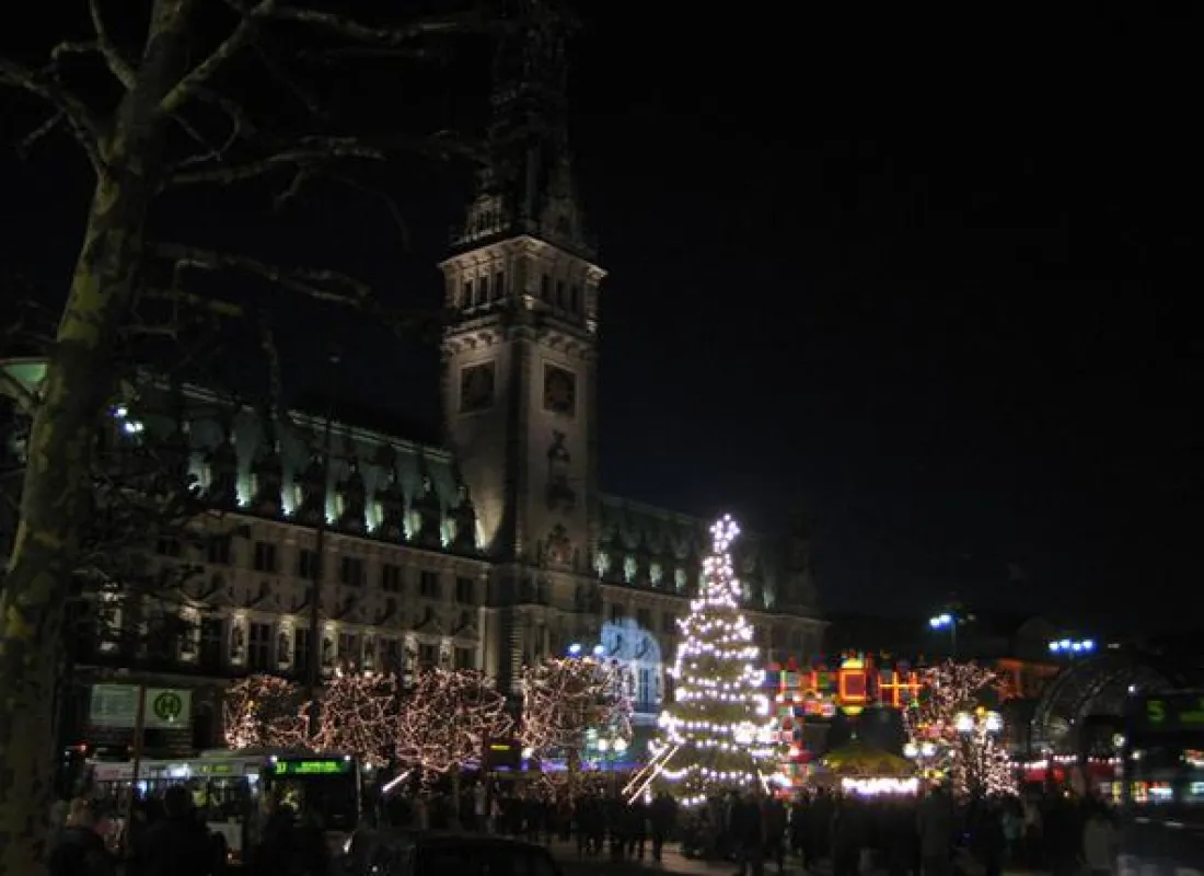 Weihnachen auf dem Hamburger Rathausmarkt