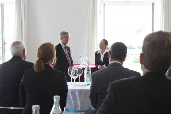 Bild: Whiteblue Gespräche mit Herrn Prof. Dr. Hipp am 8.5.2014