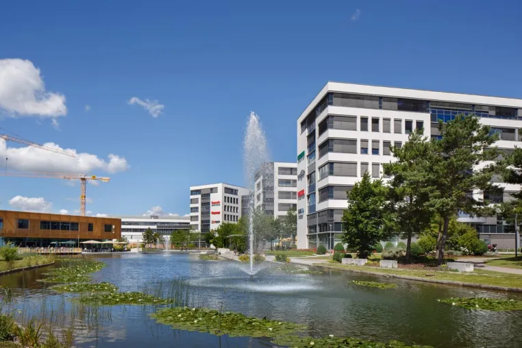 Bild: DER BUSINESS CAMPUS MÜNCHEN : GARCHING SETZT AUF DAS PARKMANAGEMENTSYSTEM VON PARKHERE