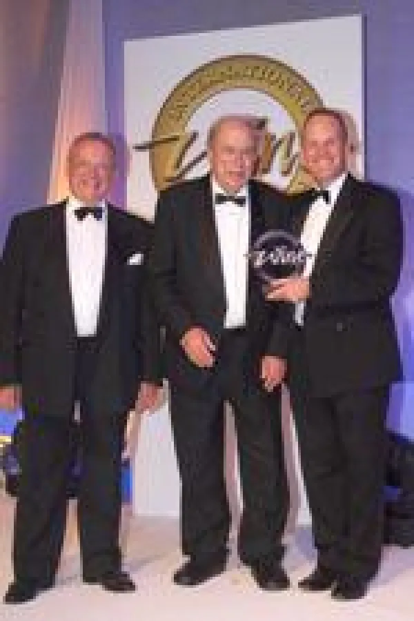 Peter Lehmann (Mitte) bei der Preisverleihung in London