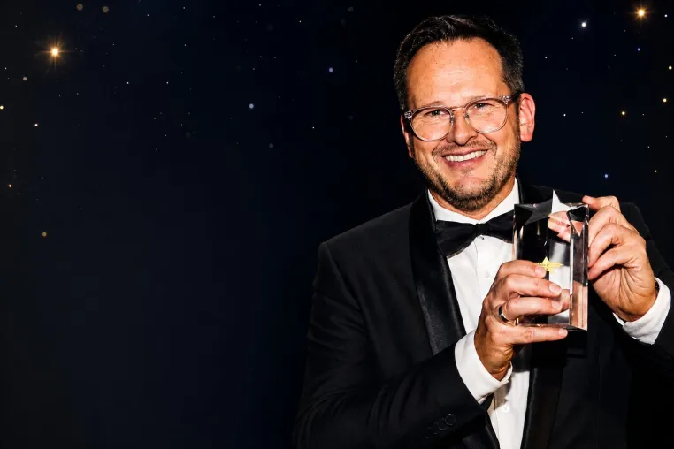 Bild: Von Köln in die Welt: Bildungsurlaub Approval gewinnt internationalen Branchenpreis zum zweiten Mal