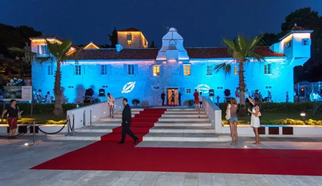 Bild: Sunseeker Rendezvous in Martinis Marchi auf der Insel Solta (Kroatien)