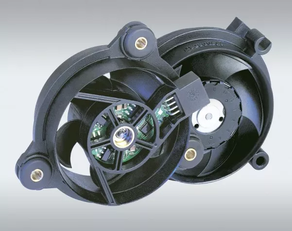 Bild: Präsentation auf der IAA: Neue Wasserpumpe von ebm-papst