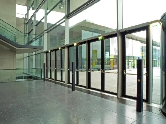 Bild: Die Neue Messe in Stuttgart - Modernste Tür-, Fenster- und Gebäudetechnik von GEZE maßgeschneidert