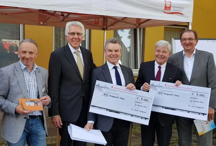 Bild: Düsseldorf: St. Raphael Haus eröffnet Ausstellung des Kunstprojektes „Kinderrechte“ und feiert Baustart