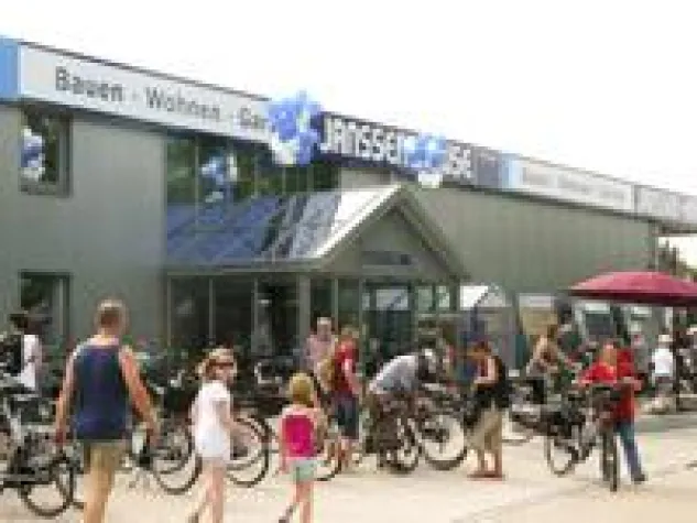 Bild: Janssen und Kruse eröffnet Baumarkt auf Borkum