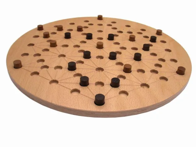 Bild: DUELL DER FORMEN – neue Herausforderung für Strategiespieler