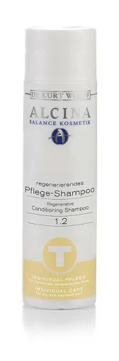 Bild: Friseurmeister Busch testet verschiedene Produkte im Bereich Haarkosmetik