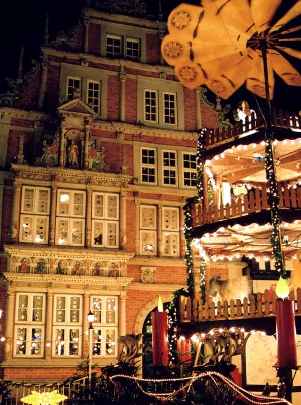 Hamelner Weihnachtspyramide (c) Hameln Marketing und Tourismus GmbH