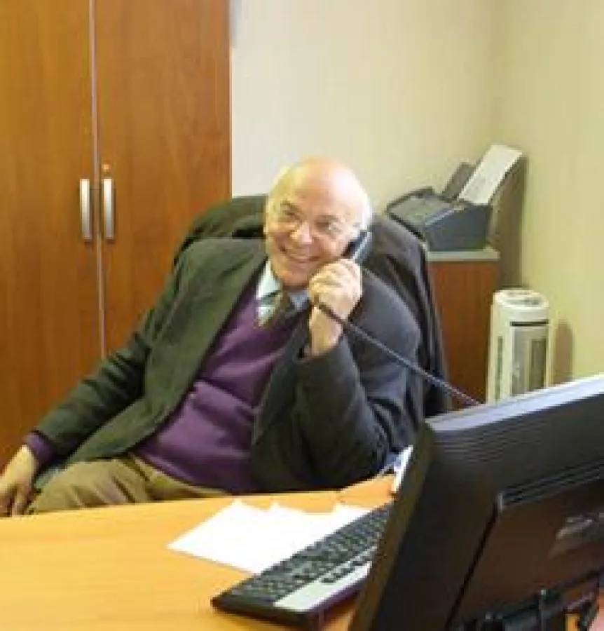 Simon Caillat, Geschäftsführer von Mondolio, hat sich auf Bio-zertifiziertes Olivenöl aus erster Kaltpressung spezialisiert.