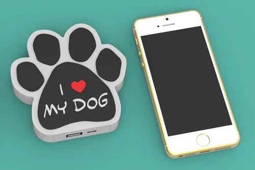 Powerbank als Hundepfote Bild: Powerbank als Hundepfote