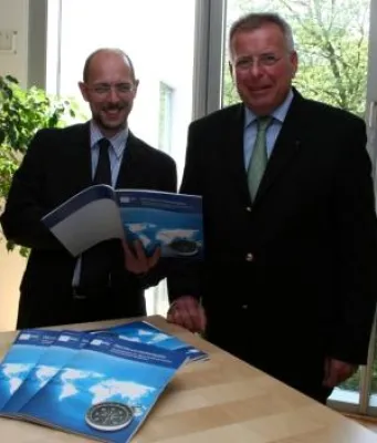 IHK Osnabrück-Emsland - Regionale Industrieprodukte international gut aufgestellt Bild: IHK Osnabrück-Emsland - Regionale Industrieprodukte international gut aufgestellt