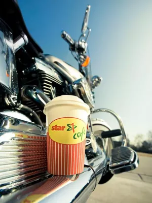 Bild: „oben ohne“ an der star Tankstelle