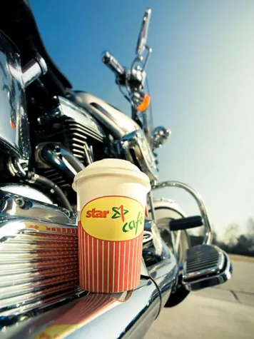 „oben ohne“ an der star Tankstelle Bild: „oben ohne“ an der star Tankstelle