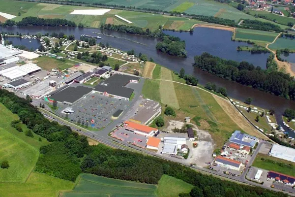 Neuer Glanz für die Region: In Kürze Baubeginn für Main-Regnitz-Center Bild: Neuer Glanz für die Region: In Kürze Baubeginn für Main-Regnitz-Center