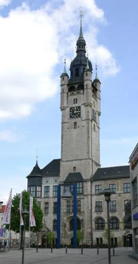 Rathaus Dessau-Roßlau, Photo: Andreas Praefcke, Wikipedia