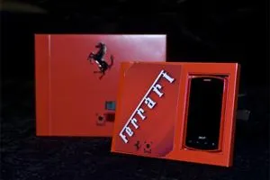 Design trifft Innovation: das neue Ferrari Opus Midi Smart Phone Bild: Design trifft Innovation: das neue Ferrari Opus Midi Smart Phone