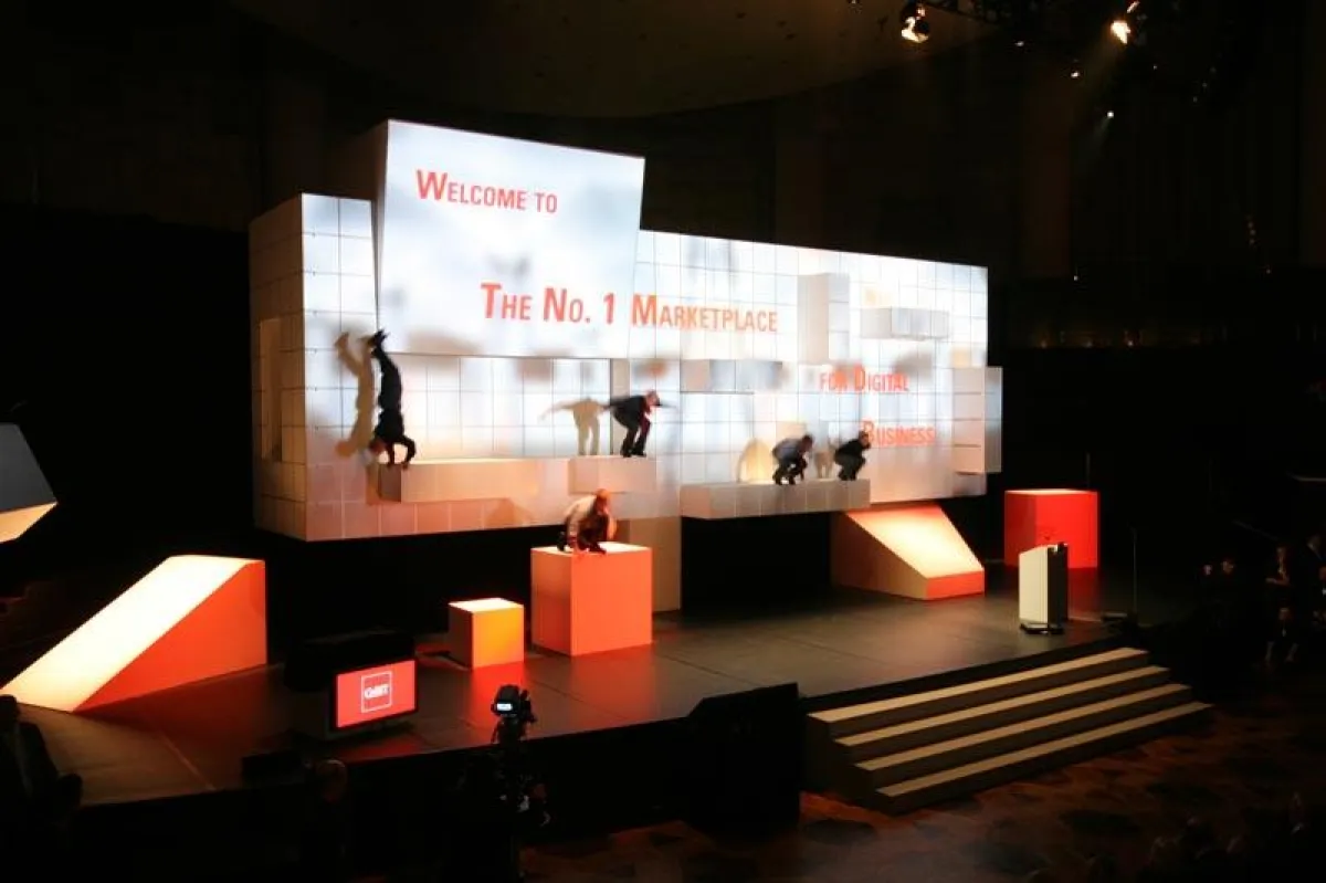 Eröffnungsinszenierung der CeBIT 2008 (Foto: Deutsche Messe AG, frei zur Veröffentlichung bei Namensnennung)